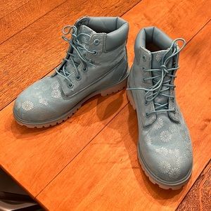 Timberland Boots size 7 Youth.